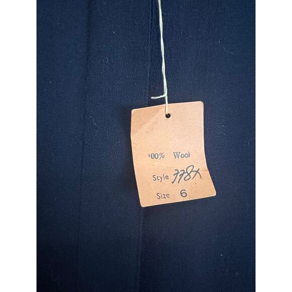 Vintage *NWT* Adele Simpson 100% Wool Navy Blue Button Detail Midi Dress Size 6 - Picture 2 of 5